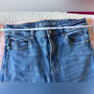 American Eagle Women's Light Blue High Rise Flare Jeans. Regular Inseam 31